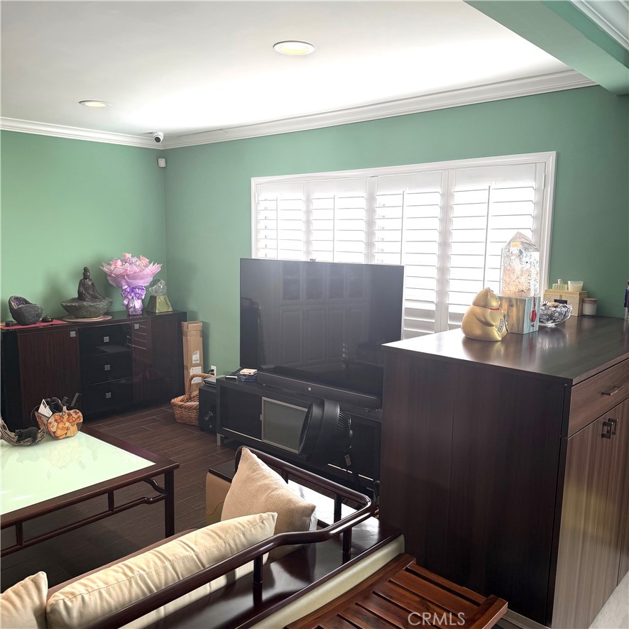 1025 Fairview Avenue 2 Property Photo 9