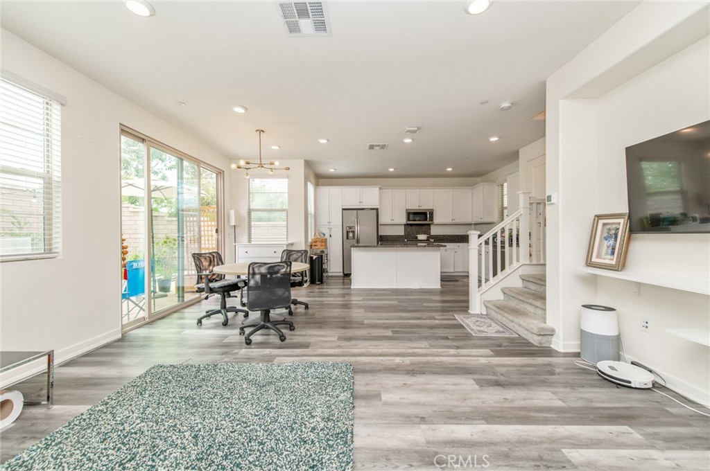 2205 Strawberry Court Property Photo 15