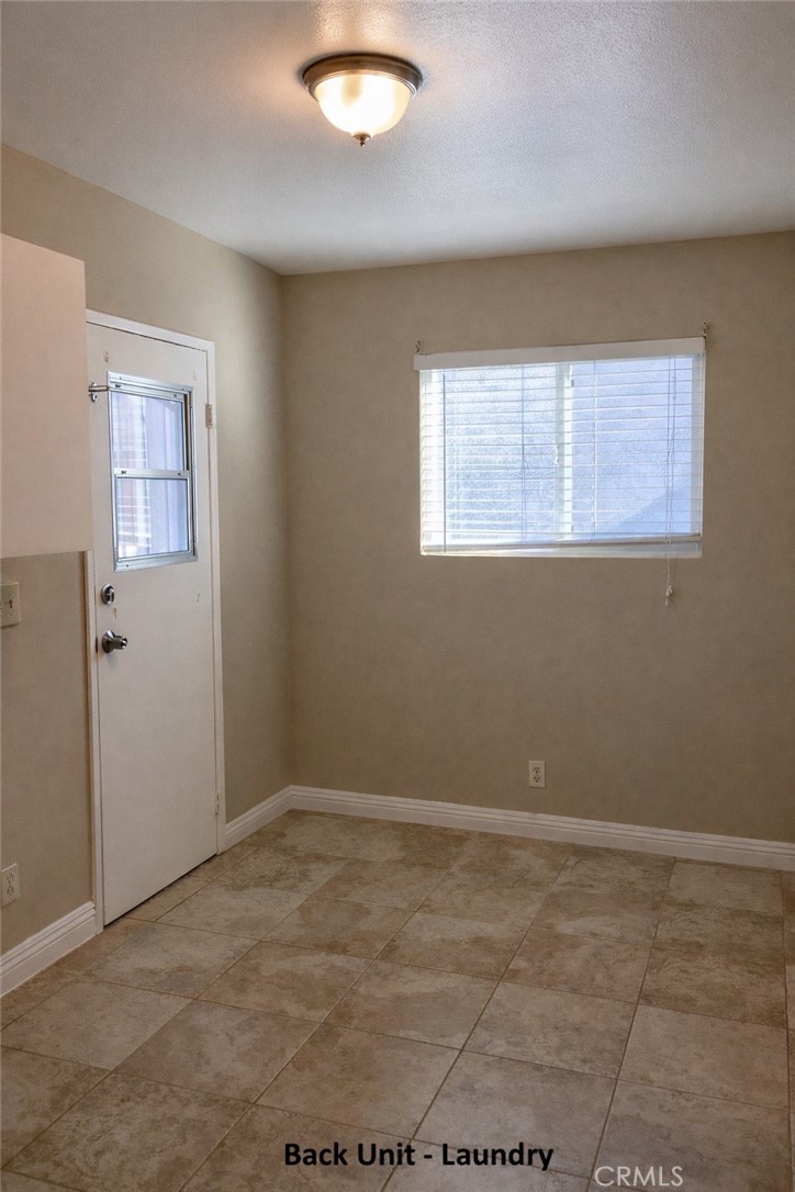 231 E Dexter Property Photo 23