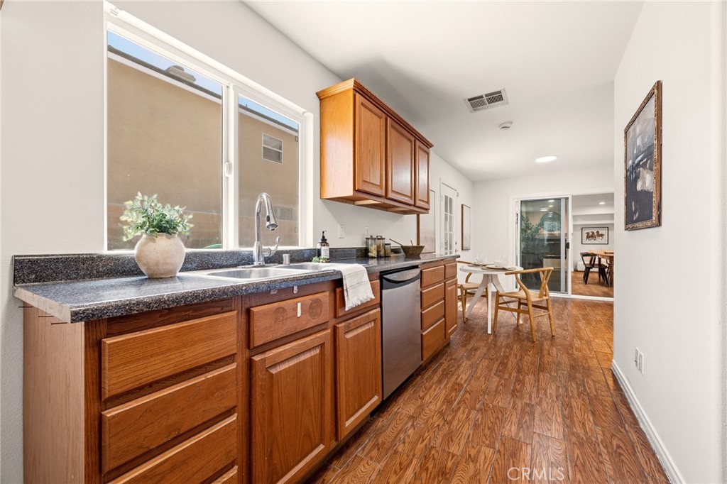 10401 Park Street Property Photo 25