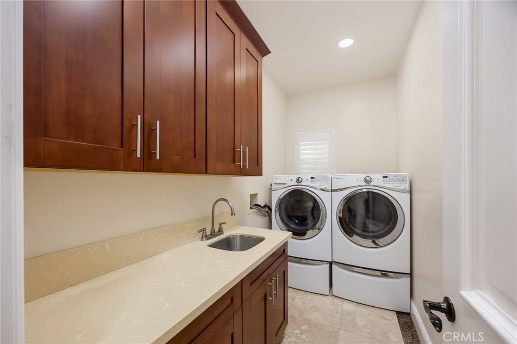 1025 El Sur Avenue Property Photo 33