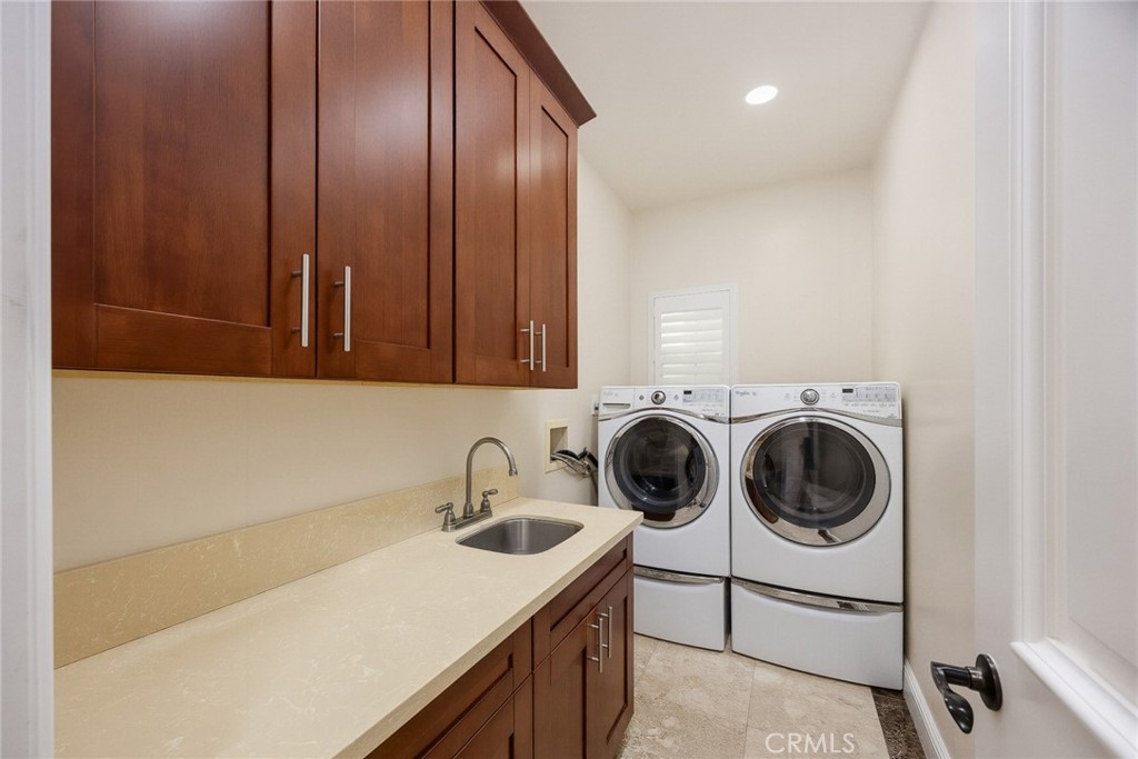 1025 El Sur Avenue Property Photo 33