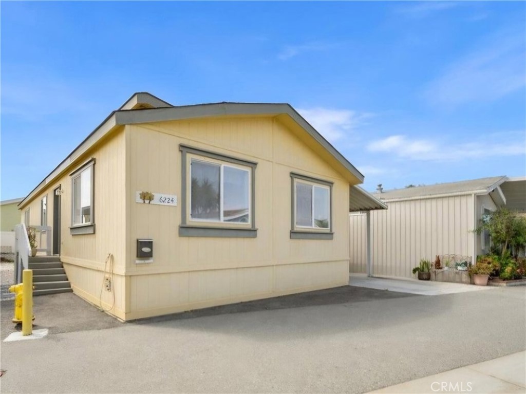 6224 Beachcomber Drive Property Photo 1