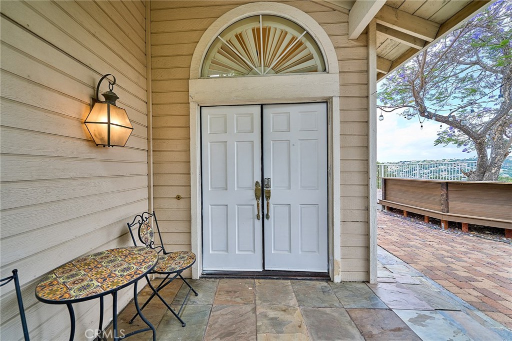 20977 E Canyon Ridge Lane Property Photo 4