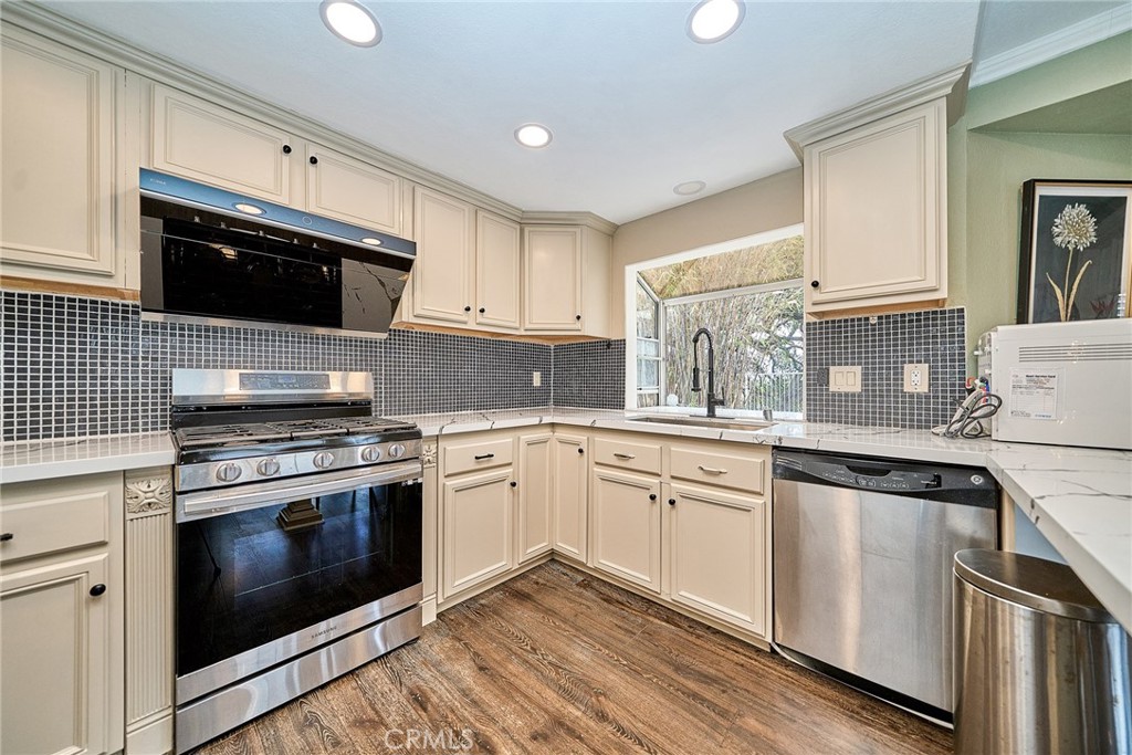 20977 E Canyon Ridge Lane Property Photo 14