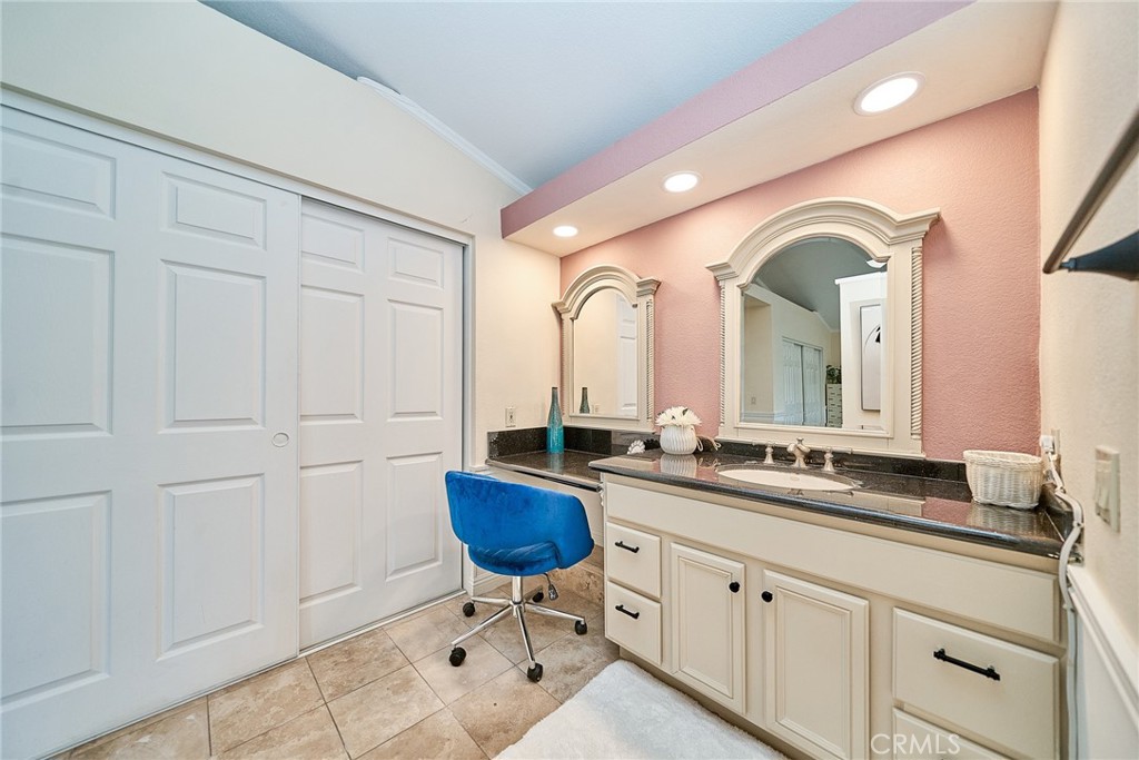 20977 E Canyon Ridge Lane Property Photo 22