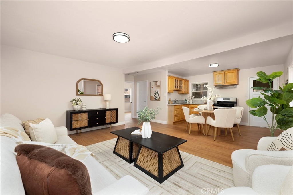 7224 Berne Property Photo 4