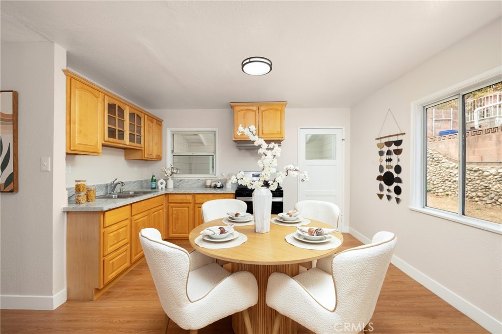 7224 Berne Property Photo 5