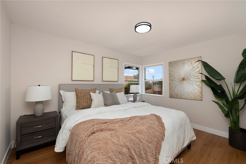 7224 Berne Property Photo 6