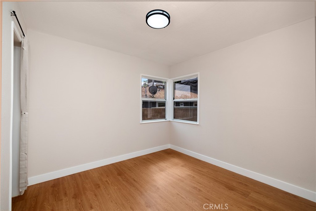 7224 Berne Property Photo 7