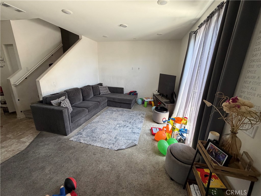 1374 Chervil Way Property Photo 3