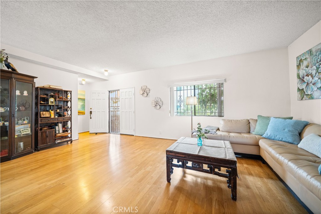 130 N Moore A Property Photo 6