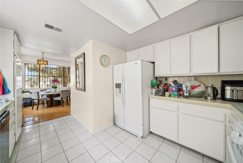 130 N Moore A Property Photo 13