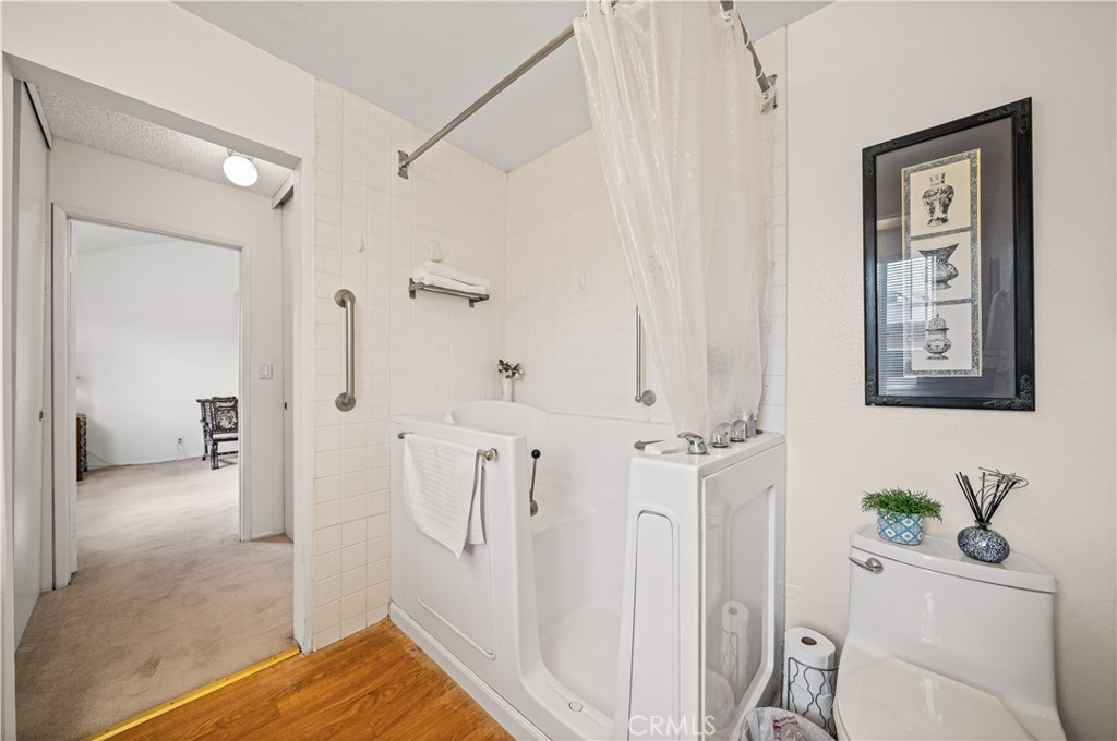 130 N Moore A Property Photo 17