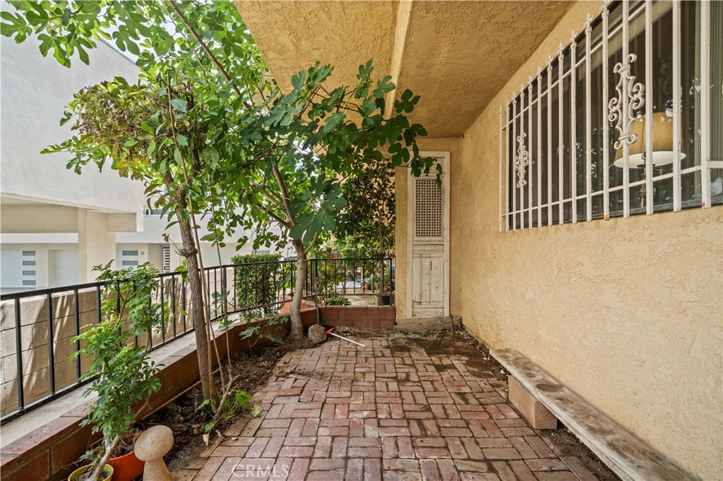 130 N Moore A Property Photo 31