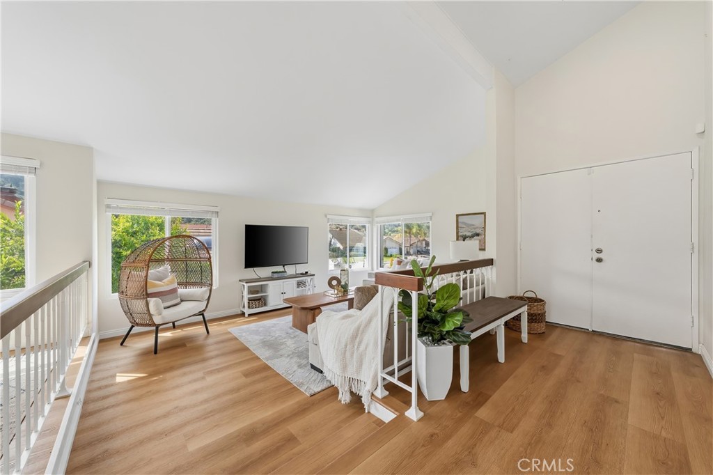 1752 Maple Hill Property Photo 3