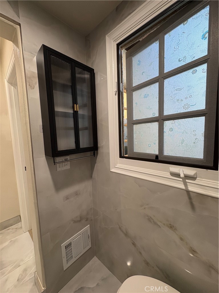 402 Virginia Property Photo 15