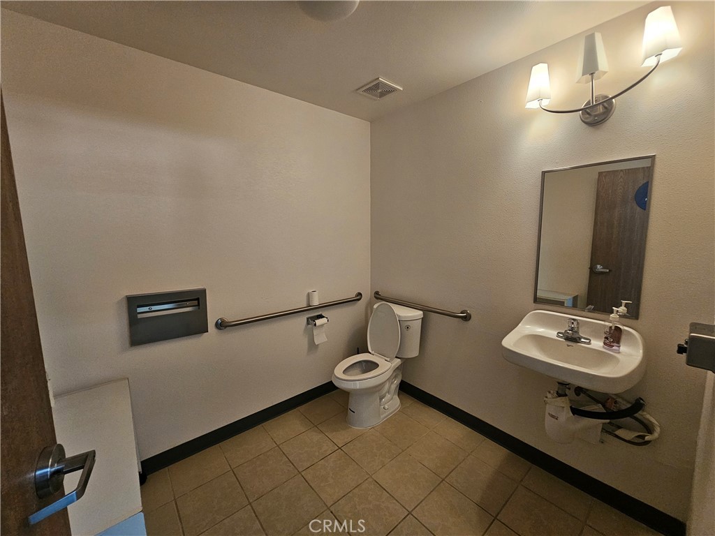308 S 1st H Property Photo 11