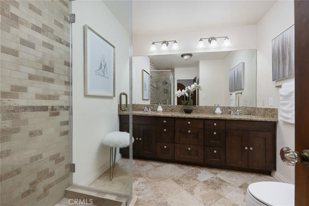1135 S Santa Anita Property Photo 19