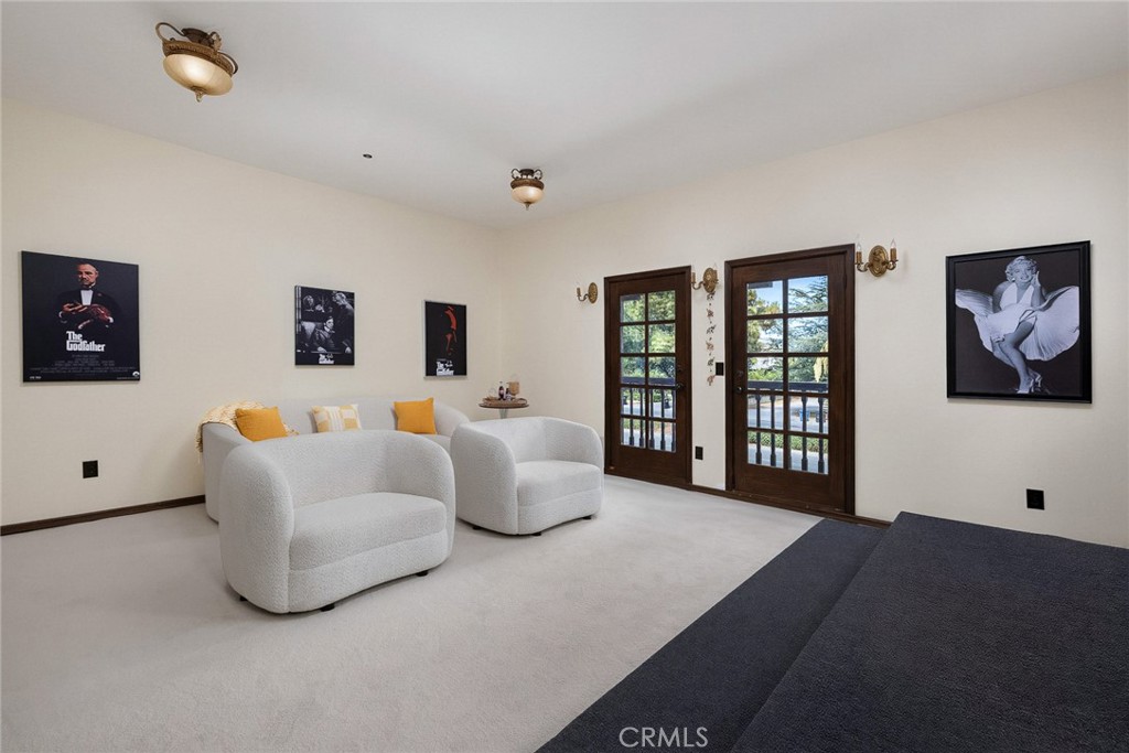 1135 S Santa Anita Property Photo 20