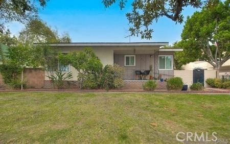 835 E Foothill Boulevard Property Photo 2