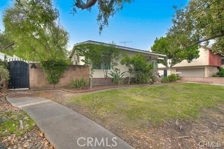 835 E Foothill Boulevard Property Photo 3