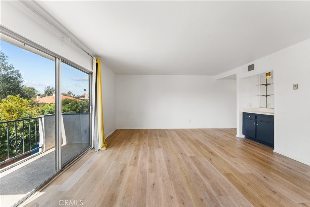 972 E California 207 Property Photo 12