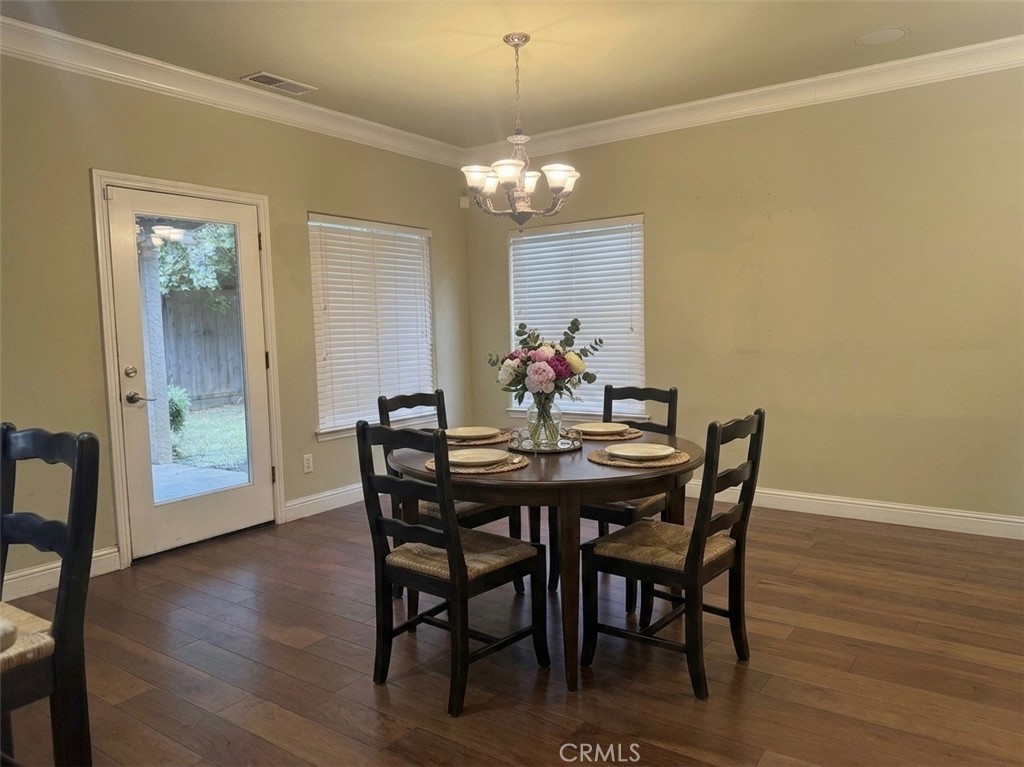 82 N Wathen Property Photo 13