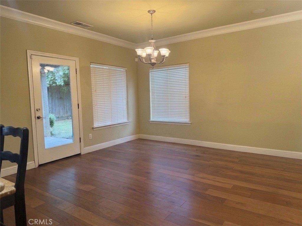 82 N Wathen Property Photo 14