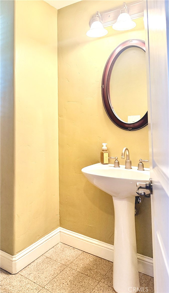 82 N Wathen Property Photo 28