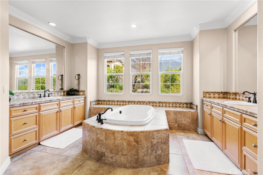 13812 Breeders Cup Property Photo 19