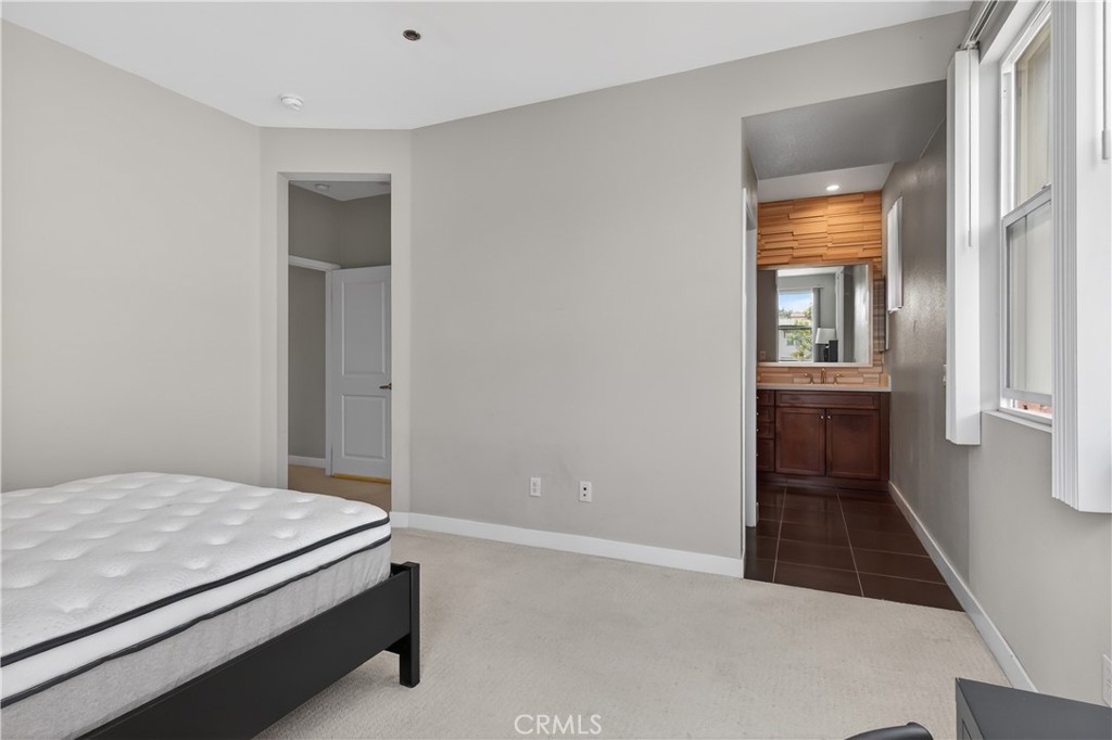 623 W Foothill 39 Property Photo 21
