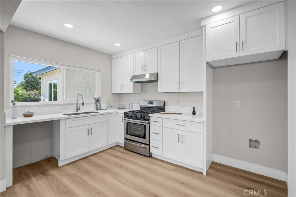 3829 Clark Avenue Property Photo 11