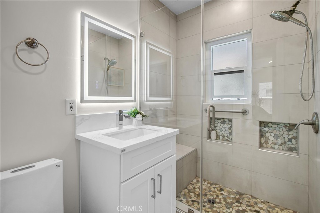 3829 Clark Avenue Property Photo 13
