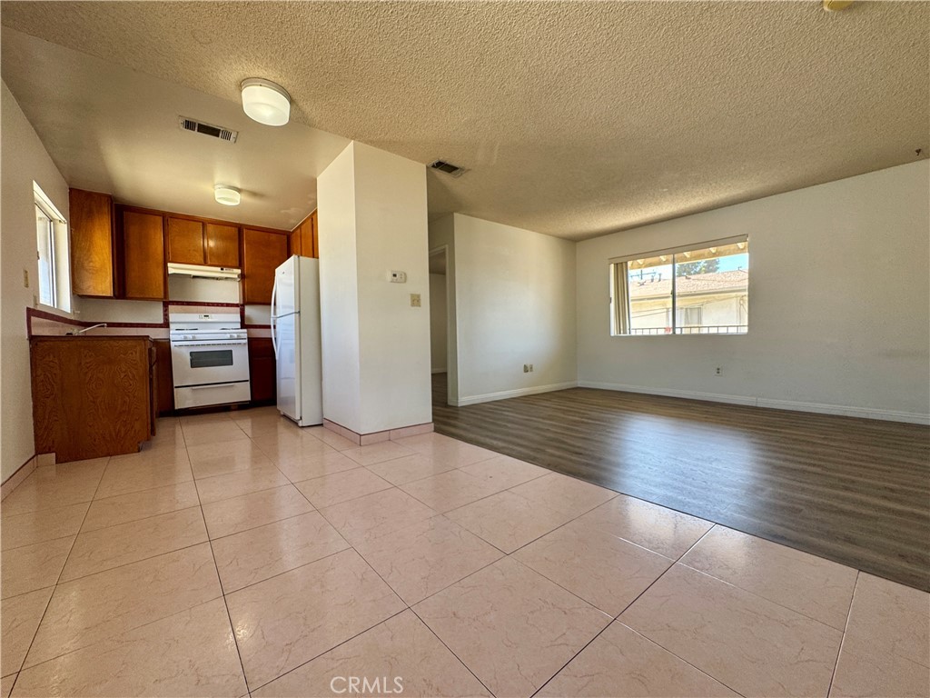 12327 Beverly C3 Property Photo 1