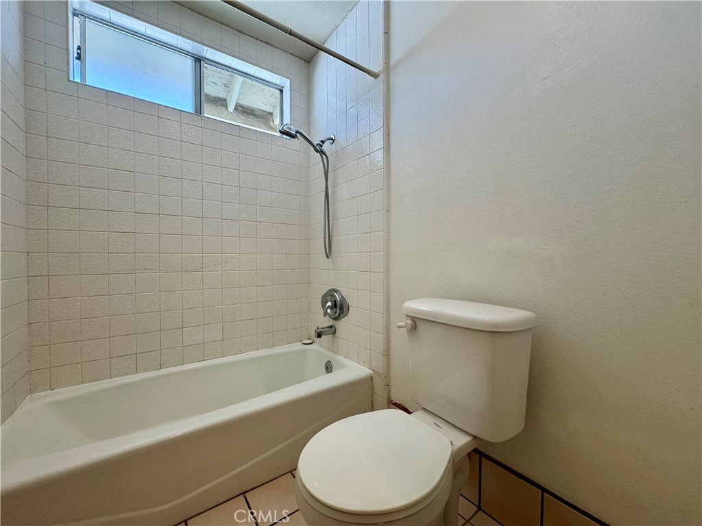 12327 Beverly C3 Property Photo 6