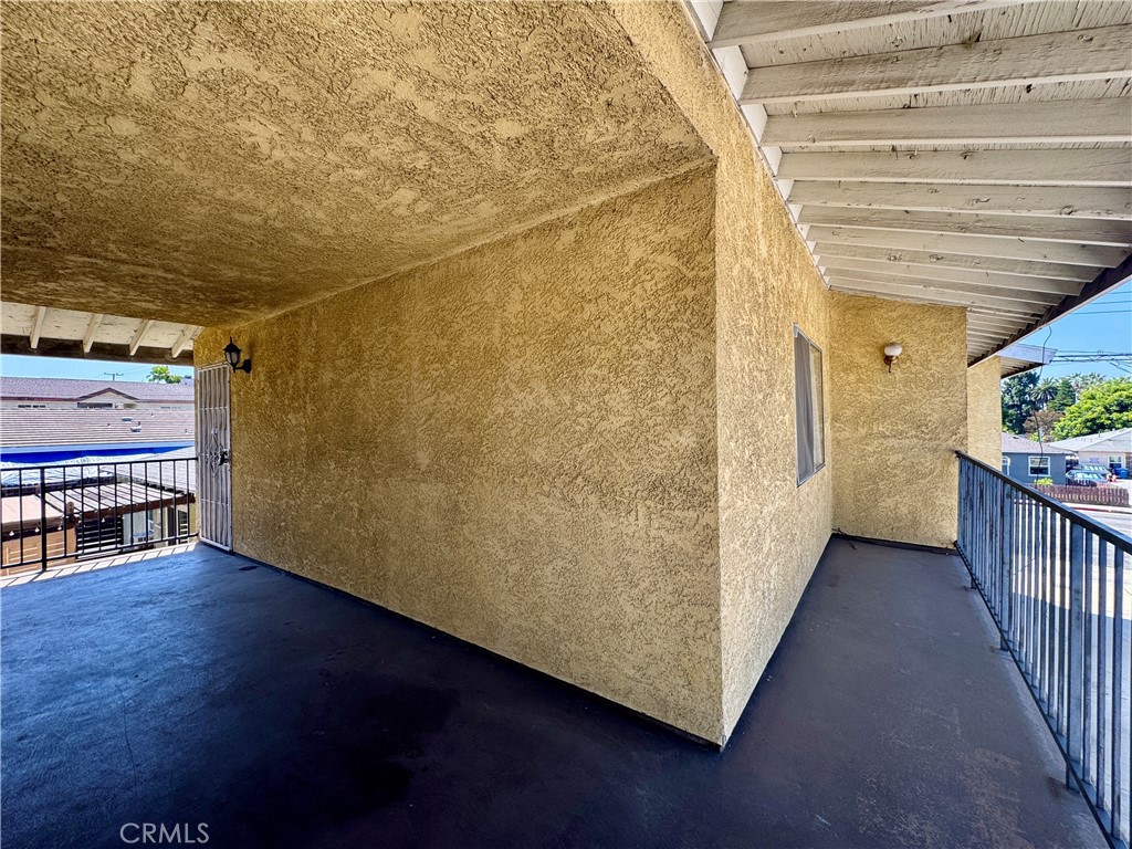 12327 Beverly C3 Property Photo 7