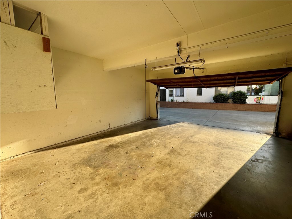 12327 Beverly C3 Property Photo 10