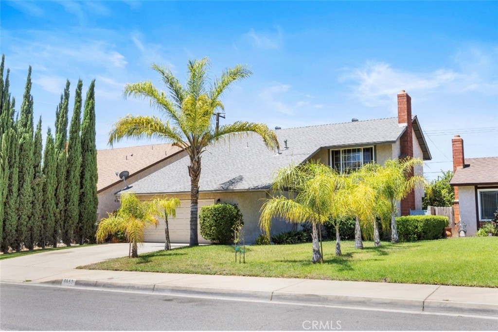 8652 Willow Drive Property Photo 2