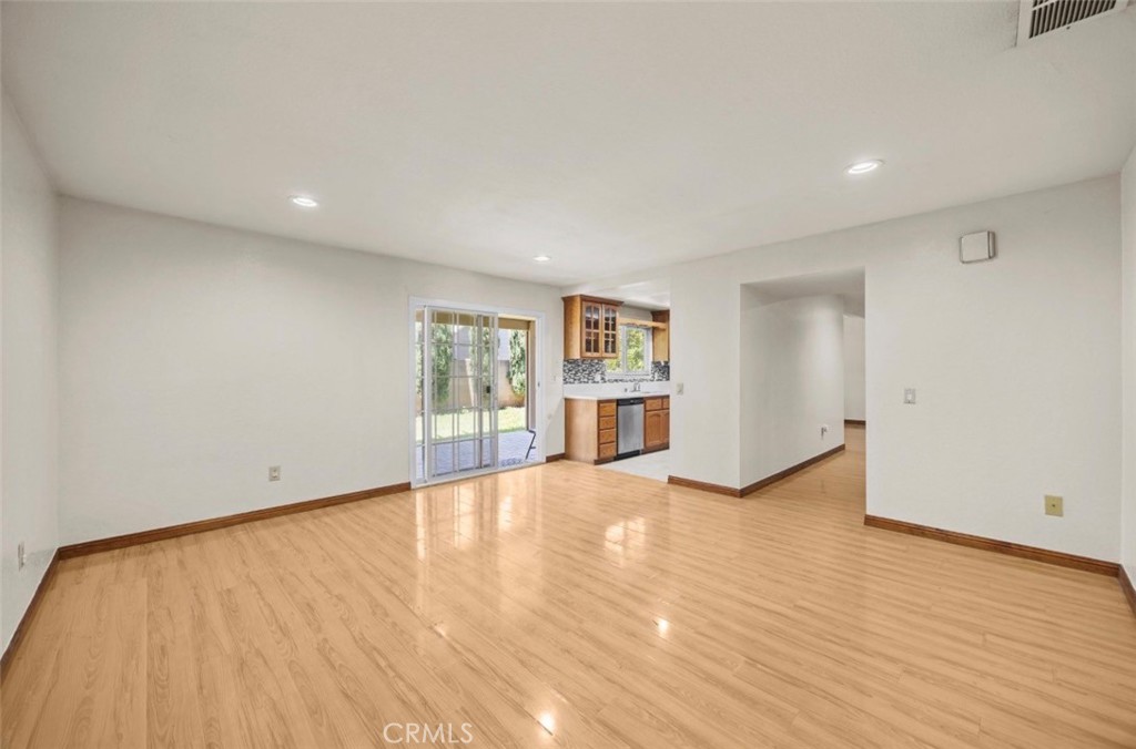 8652 Willow Drive Property Photo 10