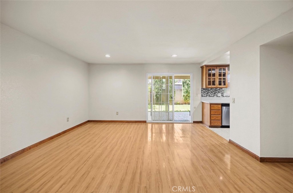 8652 Willow Drive Property Photo 11