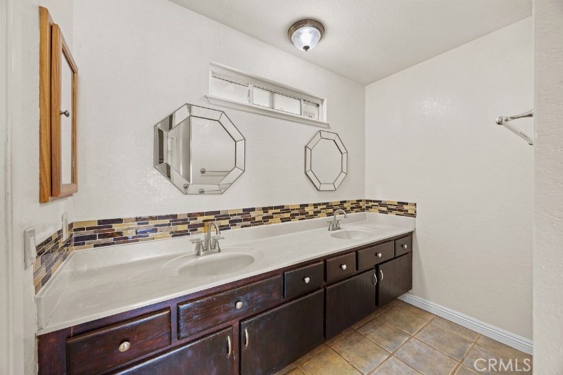 8652 Willow Drive Property Photo 23