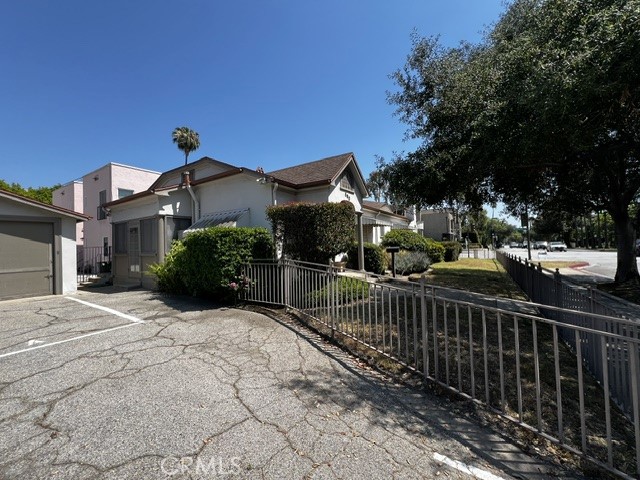 441 E California Property Photo 9