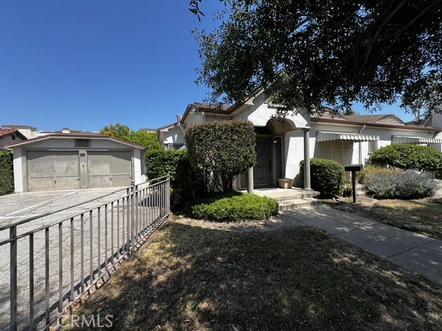 441 E California Property Photo 10