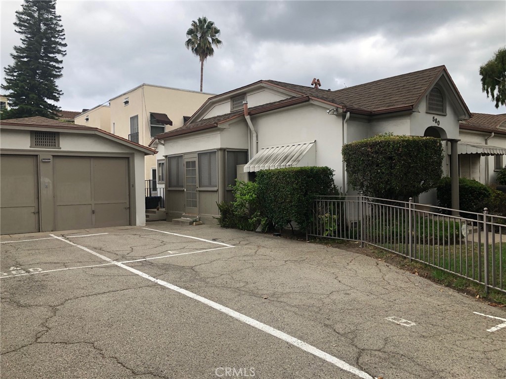 441 E California Property Photo 25