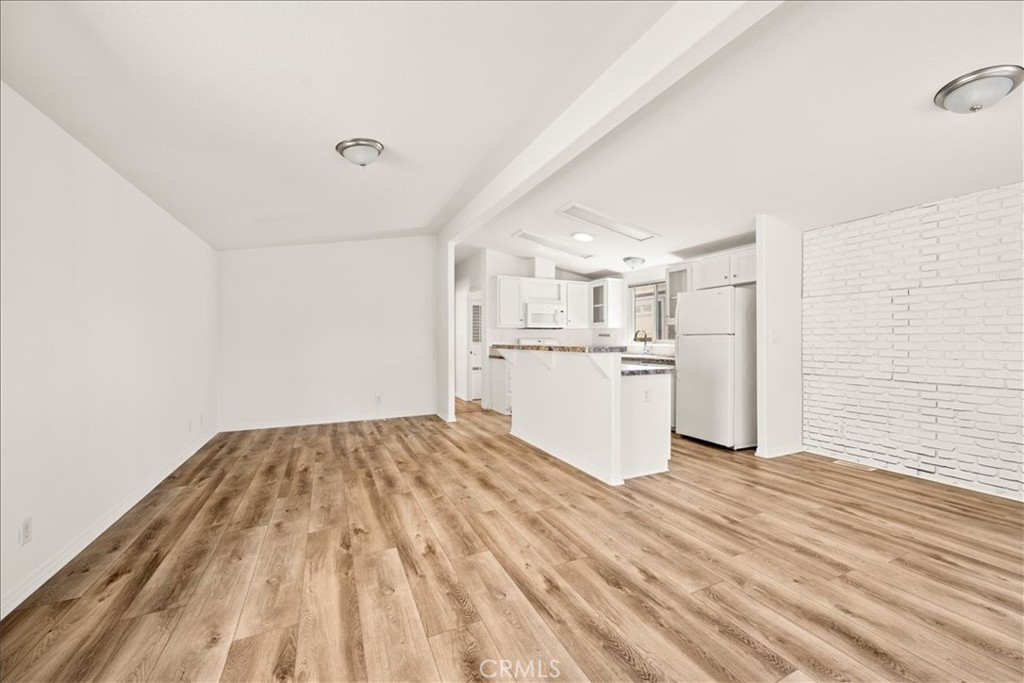 449 W Teft Street 5 Property Photo 6