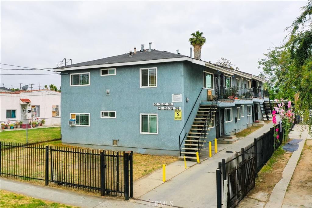 708 Burger Avenue Property Photo 3