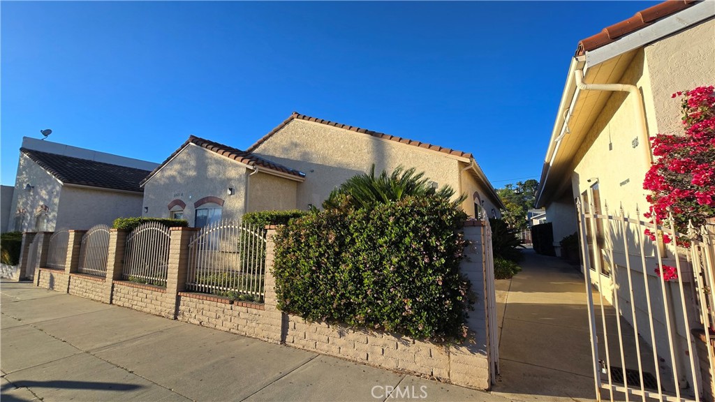 5827 York Boulevard A Property Photo 3