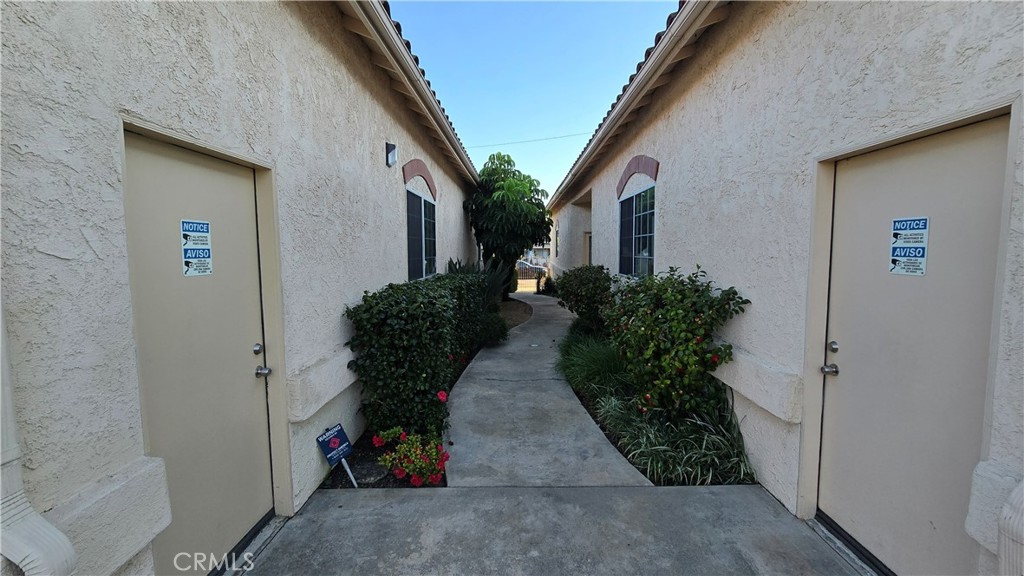 5827 York Boulevard A Property Photo 24
