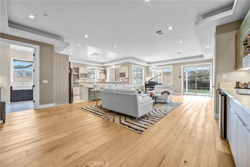 5428 Temple City Boulevard Property Photo 12